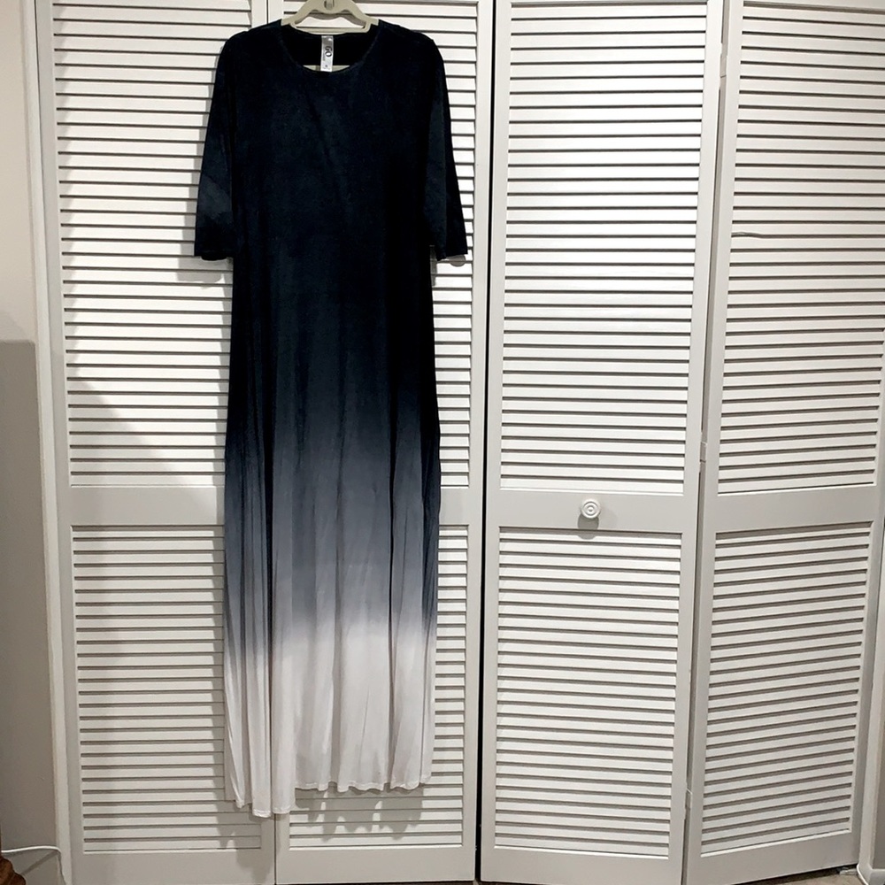 Gray Ombre Full length 3/4 sleeve cotton Spandex Dress. Size XL